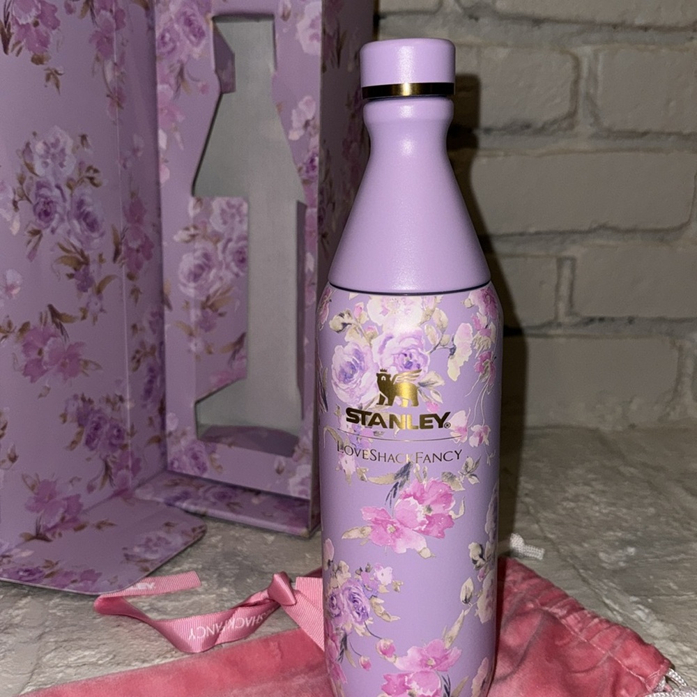 Stanley X LoveShackFancy 20 oz insulated bottle New!